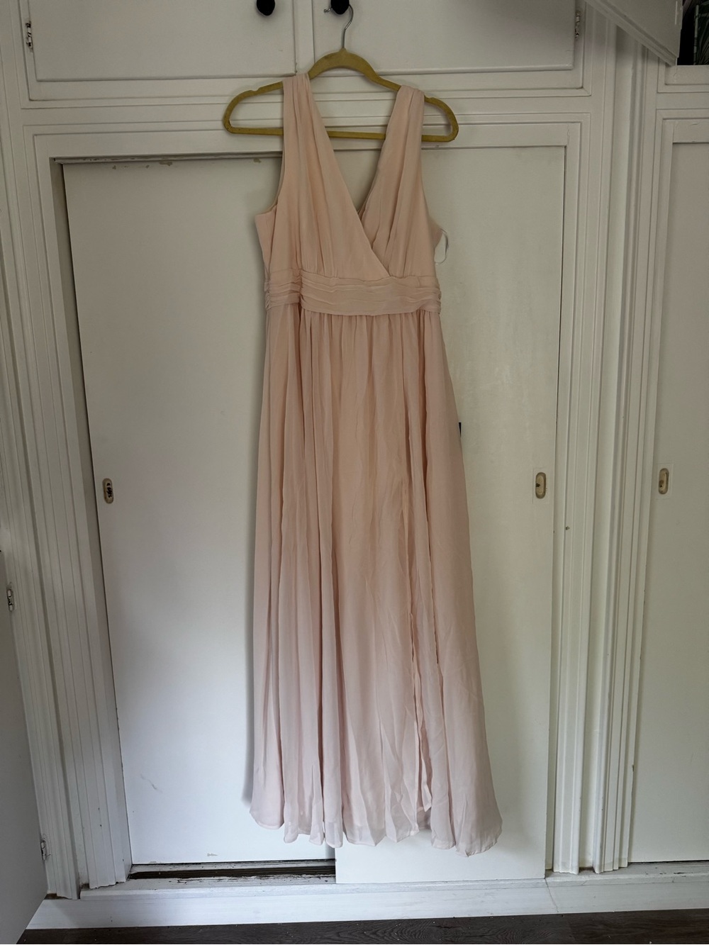 Lulu's Dusty Blush V-Neck Sleeveless Maxi Dress